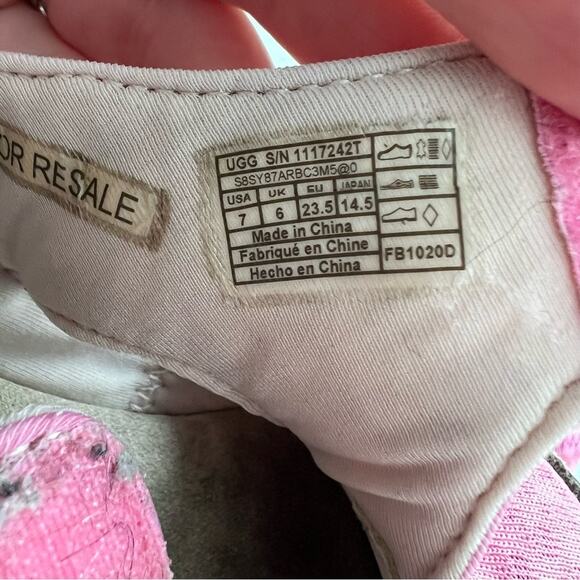 UGG Delta Closed Toe Toddler Baby Sandal Size 7 - Picture 7 of 10